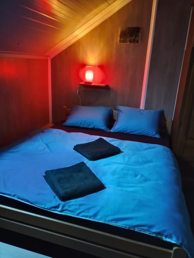 Hostel Suzzzy Novska Buitenkant foto
